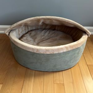New! Never used warming cat bed (or small dogs)